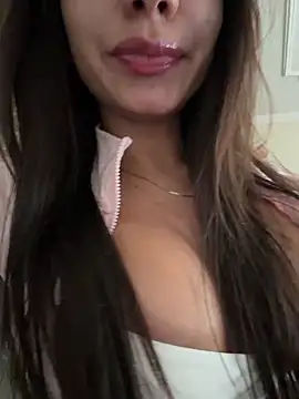 Snapshot of Lolitacooper chatting on April 30, 2026, 8:57 pm Lolitacooper online show from April 30, 2026, 8:57 pm