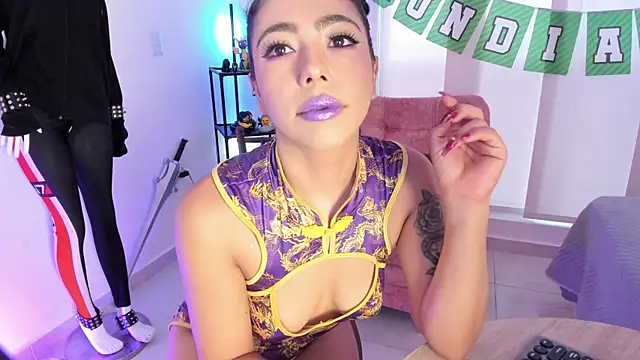 Snapshot of AndreaVelasco chatting on June 14, 2026, 4:52 pm AndreaVelasco online show from June 14, 2026, 4:52 pm