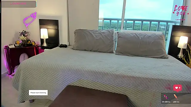 AndreaVelasco online show from April 24, 2026, 4:09 pm