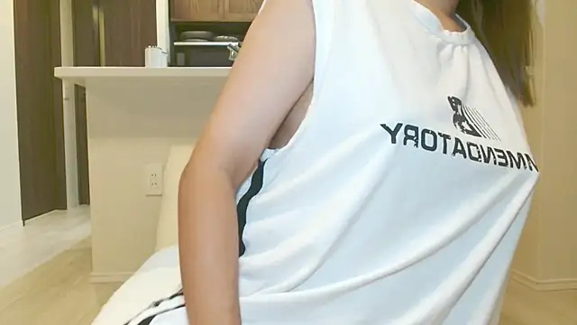  hina chan  online show from September 21, 2025, 2:11 pm