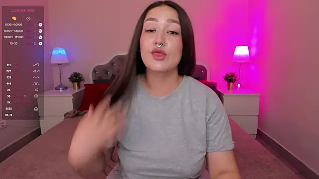 Snapshot of Aria_Blisss chatting on October 7, 2025, 12:44 am Aria Blisss online show from October 7, 2025, 12:44 am