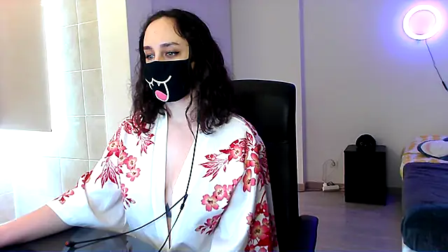 GummyPeachh online show from December 3, 2024, 2:22 pm