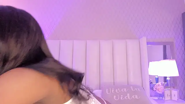 Snapshot of SophiaSmiiths_ chatting on July 26, 2026, 2:13 pm SophiaSmiiths online show from July 26, 2026, 2:13 pm
