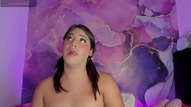mishelbubblee online show from January 24, 2025, 5:53 pm