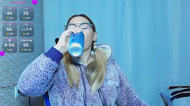 Snapshot of JaneLaJewel chatting on October 8, 2025, 9:26 pm JaneLaJewel online show from October 8, 2025, 9:26 pm