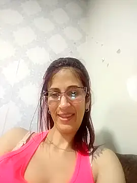 Snapshot of catt_evans1 chatting on December 22, 2024, 12:50 am catt evans1 online show from December 22, 2024, 12:50 am