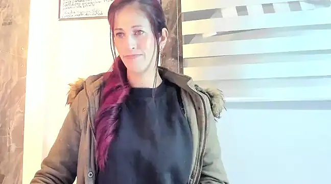 Snapshot of catt_evans1 chatting on January 13, 2025, 1:56 am catt evans1 online show from January 13, 2025, 1:56 am