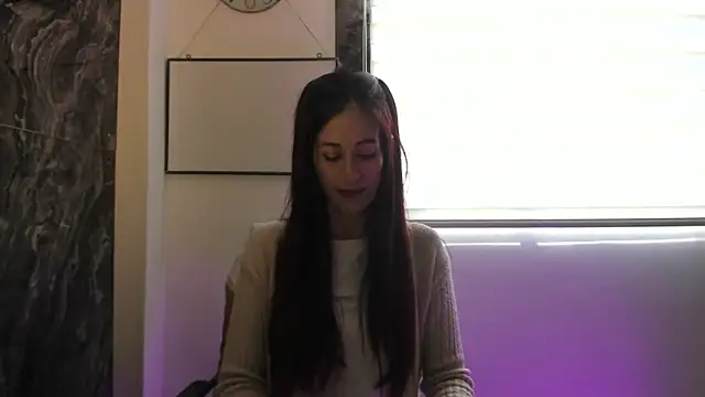 Snapshot of catt_evans1 chatting on December 7, 2024, 5:04 pm catt evans1 online show from December 7, 2024, 5:04 pm