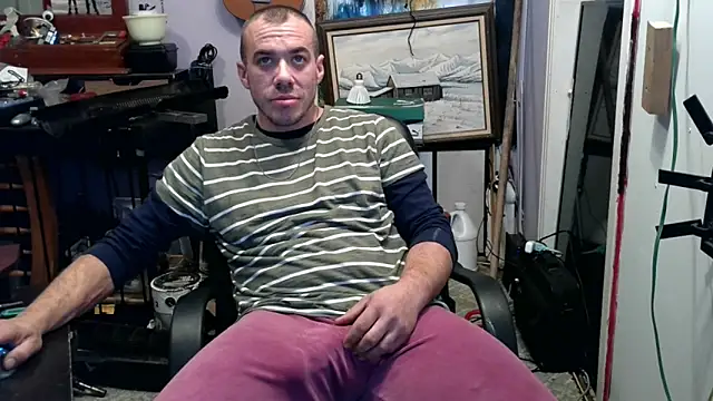 Snapshot of ScubaStevex chatting on November 13, 2025, 9:19 pm ScubaStevex online show from November 13, 2025, 9:19 pm