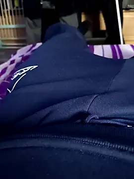 ich411983 online show from October 31, 2025, 10:05 pm