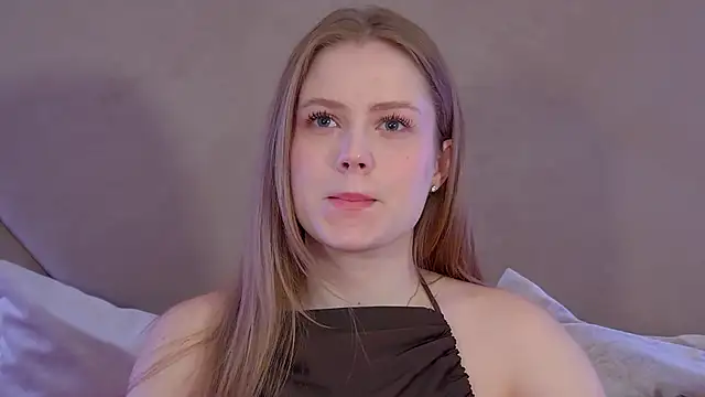 SelinSwarovski online show from December 1, 2025, 4:19 pm