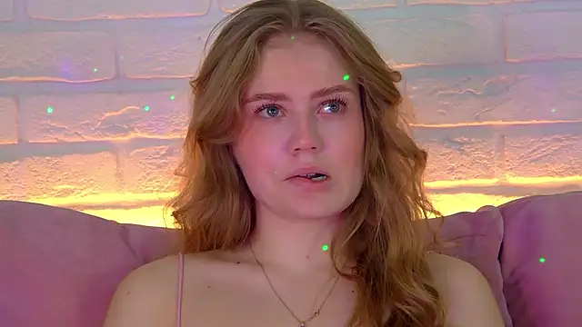 SelinSwarovski online show from November 4, 2025, 8:12 pm