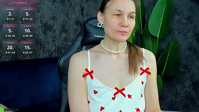 Lillian White online show from February 11, 2026, 1:05 am