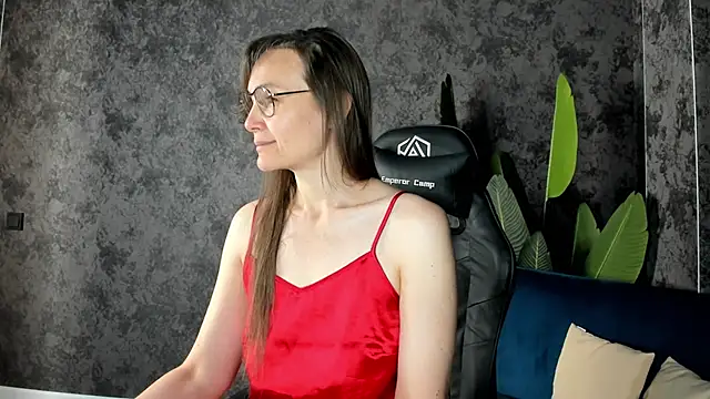 Snapshot of Lillian_White chatting on October 19, 2025, 11:40 pm Lillian White online show from October 19, 2025, 11:40 pm