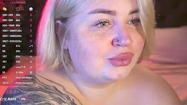 Snapshot of ZaraReignn chatting on October 26, 2025, 8:31 pm ZaraReignn online show from October 26, 2025, 8:31 pm