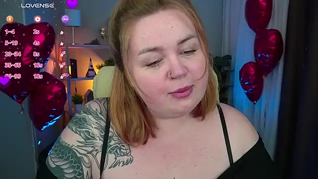 ZaraReignn online show from February 19, 2025, 9:03 pm