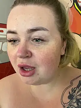 Snapshot of ZaraReignn chatting on October 18, 2025, 3:58 pm ZaraReignn online show from October 18, 2025, 3:58 pm