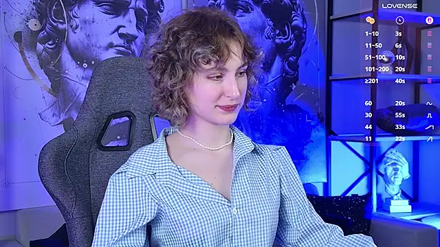 Snapshot of LuxRayi chatting on February 7, 2026, 3:14 am LuxRayi online show from February 7, 2026, 3:14 am