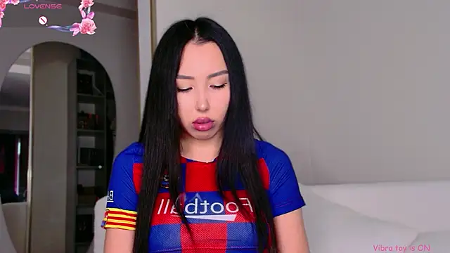 saranmia online show from November 1, 2025, 9:47 am