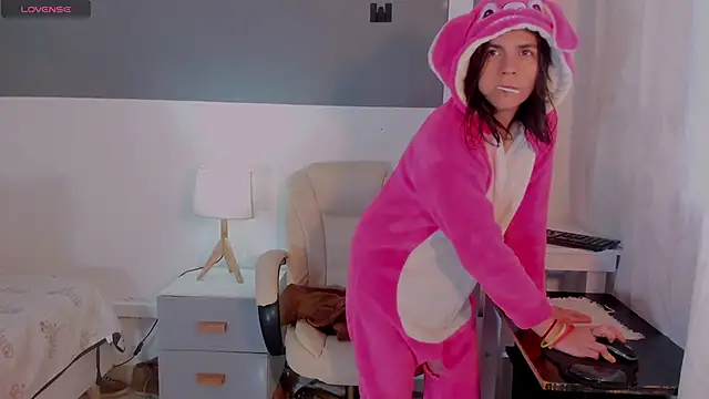 Snapshot of MorganitaX chatting on October 20, 2025, 12:06 pm MorganitaX online show from October 20, 2025, 12:06 pm