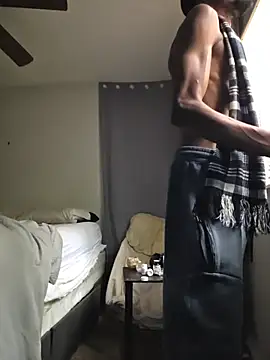 Snapshot of ElJudah7 chatting on October 28, 2025, 6:18 pm ElJudah7 online show from October 28, 2025, 6:18 pm