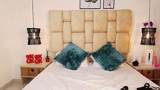 Snapshot of AdharaSmithh chatting on March 20, 2025, 11:56 pm AdharaSmithh online show from March 20, 2025, 11:56 pm