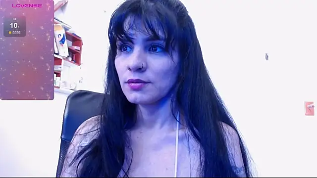 Snapshot of elissa_iris chatting on March 18, 2025, 8:17 am elissa iris online show from March 18, 2025, 8:17 am