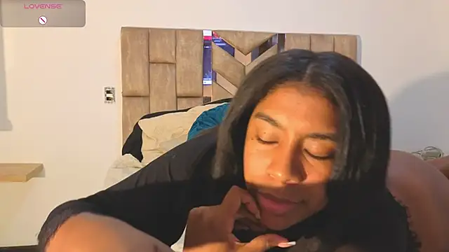 KloheCurvy online show from February 5, 2026, 3:13 am