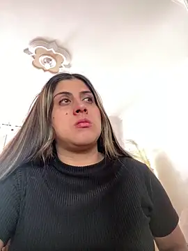 Snapshot of girl_anni chatting on November 8, 2025, 5:05 pm girl anni online show from November 8, 2025, 5:05 pm