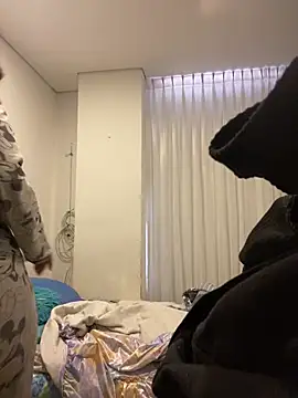 Snapshot of girl_anni chatting on November 16, 2025, 3:39 pm girl anni online show from November 16, 2025, 3:39 pm