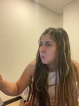 Snapshot of girl_anni chatting on November 11, 2025, 3:07 pm girl anni online show from November 11, 2025, 3:07 pm