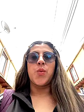 Snapshot of girl_anni chatting on October 6, 2025, 4:52 pm girl anni online show from October 6, 2025, 4:52 pm