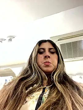 Snapshot of girl_anni chatting on October 11, 2025, 4:19 pm girl anni online show from October 11, 2025, 4:19 pm