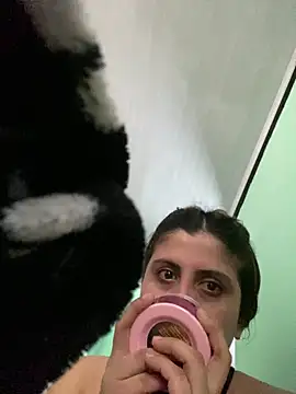 Snapshot of girl_anni chatting on October 12, 2025, 5:03 pm girl anni online show from October 12, 2025, 5:03 pm