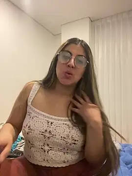 Snapshot of girl_anni chatting on October 8, 2025, 2:35 am girl anni online show from October 8, 2025, 2:35 am