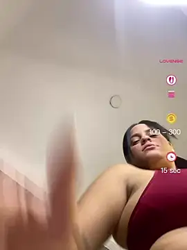 Snapshot of Violetrousse chatting on July 10, 2026, 2:50 pm Violetrousse online show from July 10, 2026, 2:50 pm