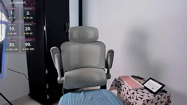 Snapshot of Sakito_Tokio chatting on April 6, 2026, 10:44 pm Sakito Tokio online show from April 6, 2026, 10:44 pm