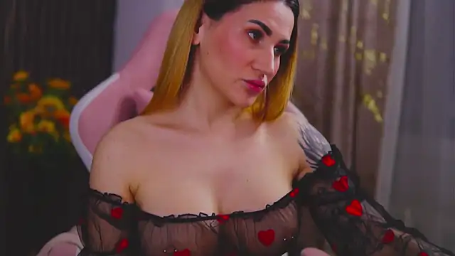 Snapshot of KimSkyex chatting on February 24, 2025, 12:52 am KimSkyex online show from February 24, 2025, 12:52 am