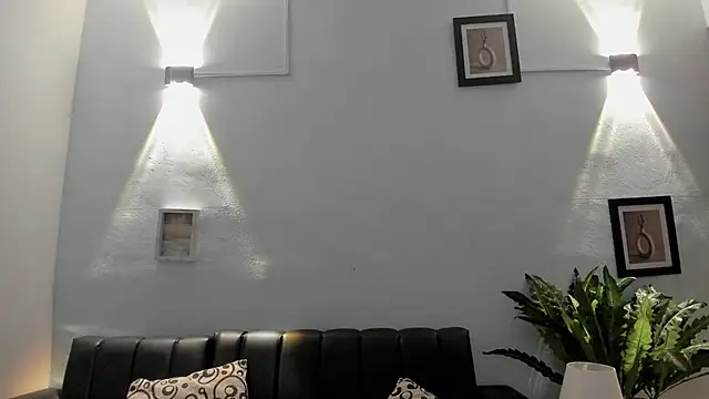 Mia petite01 online show from November 14, 2025, 11:19 pm