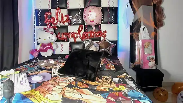 Snapshot of Nami_Curls chatting on October 16, 2025, 5:49 am Nami Curls online show from October 16, 2025, 5:49 am