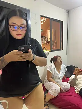 Snapshot of alissonfernandez_ chatting on June 21, 2026, 8:47 pm alissonfernandez online show from June 21, 2026, 8:47 pm