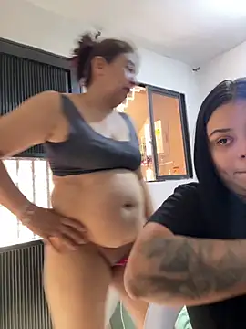 Snapshot of alissonfernandez_ chatting on July 29, 2026, 6:40 pm alissonfernandez online show from July 29, 2026, 6:40 pm