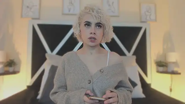 marian pinzon online show from December 5, 2025, 2:32 am