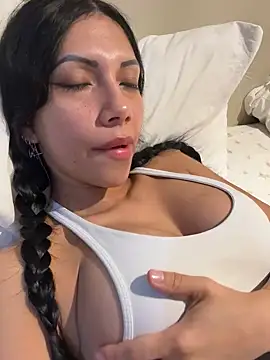 Snapshot of lapanteri chatting on February 21, 2025, 1:33 am lapanteri online show from February 21, 2025, 1:33 am