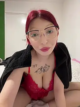 Snapshot of Alissa_kiss chatting on February 11, 2025, 6:01 pm Alissa kiss online show from February 11, 2025, 6:01 pm