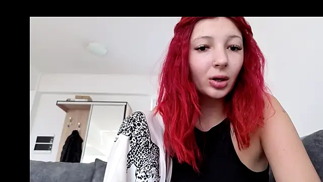Snapshot of Alissa_kiss chatting on October 2, 2025, 10:51 am Alissa kiss online show from October 2, 2025, 10:51 am