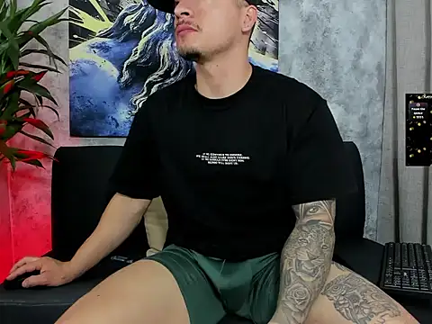 boyc022  online show from February 11, 2026, 2:22 am