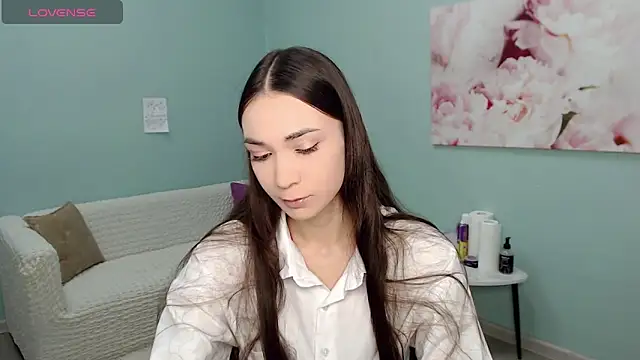 AmyJonas online show from October 8, 2025, 4:47 am