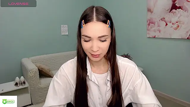 AmyJonas online show from May 4, 2026, 4:49 am