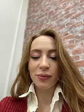  AngelMoon  online show from November 21, 2025, 3:38 am